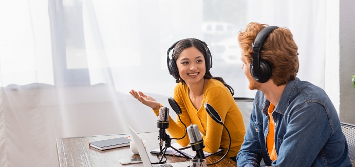 6 Easy Steps to Grow a School Podcast Audience